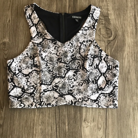 Express- crop top. Zipper back, sizes medium. - Picture 1 of 3